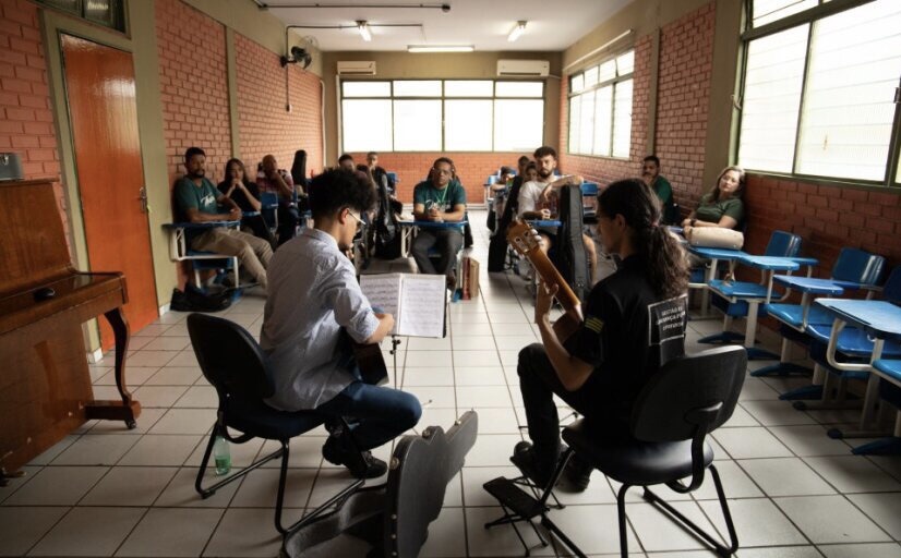 Basileu França realiza processo seletivo para cursos de música