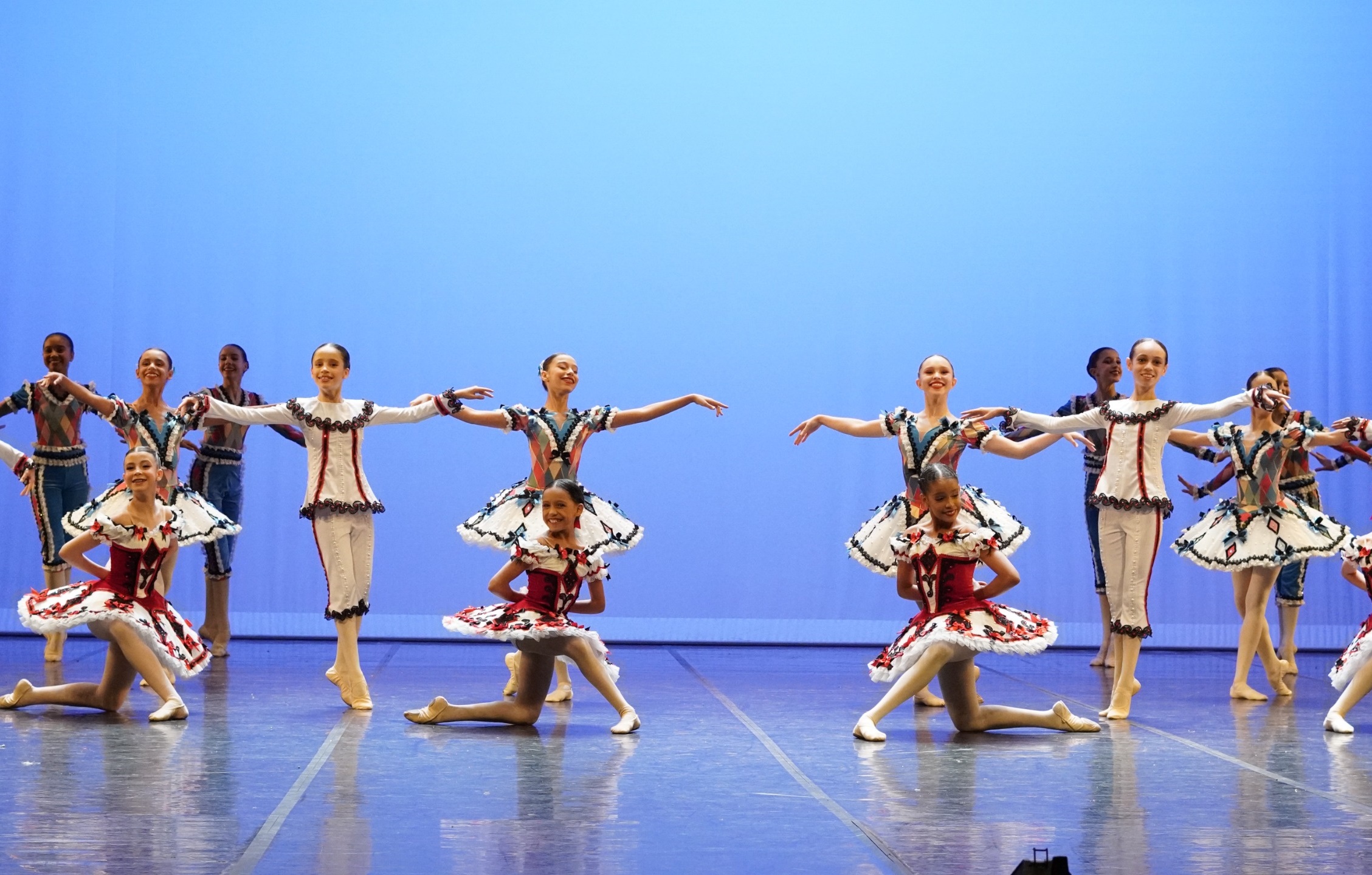 Basileu França reúne talentos da dança goiana antes do Festival de Joinville