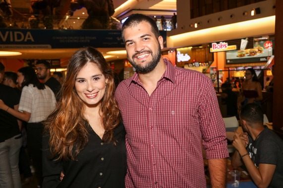 BBQ Mix faz esquenta com show da dupla Os Parazim, em Goiânia