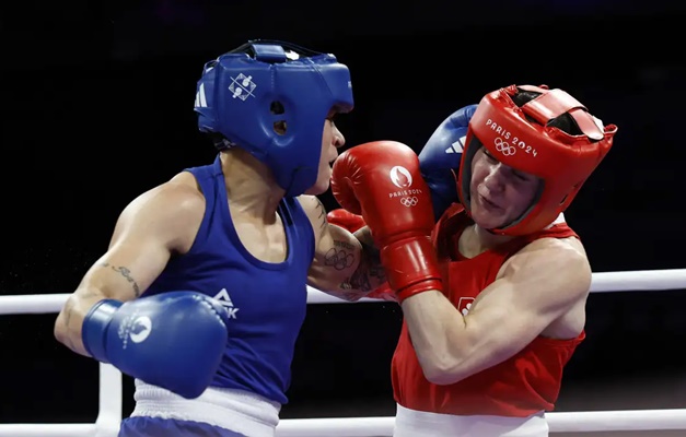 Bia Ferreira conquista o bronze no peso-leve do boxe feminino