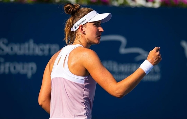 Bia Haddad confirma boa fase e vence na estreia das duplas do WTA 1000 de Pequim