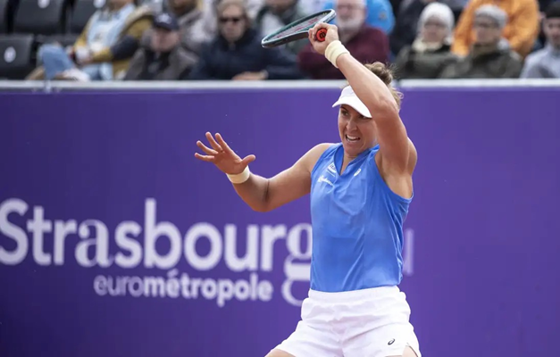 Bia Haddad dá adeus ao WTA de Londres; dupla de Stefani vai às quartas