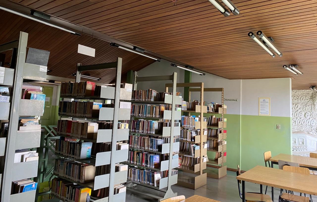 Biblioteca Cora Coralina faz doação de livros literários em Goiânia 