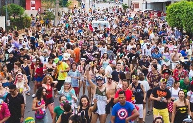 Bloquinhos gratuitos movimentam pré-carnaval na Grande Goiânia; veja lista