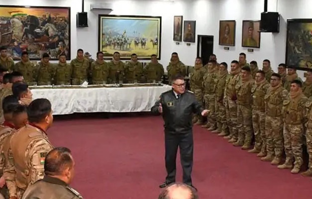 Bolívia: General é preso após tentativa de golpe e tropas deixam palácio