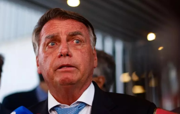 Bolsonaro defende que deveria ser beneficiado com suspensão de ação de Ramagem pela Câmara
