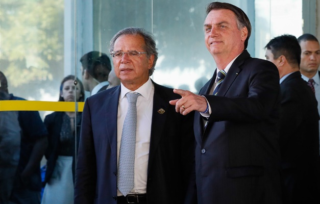 Bolsonaro diz que Guedes fica no governo em eventual segundo mandato