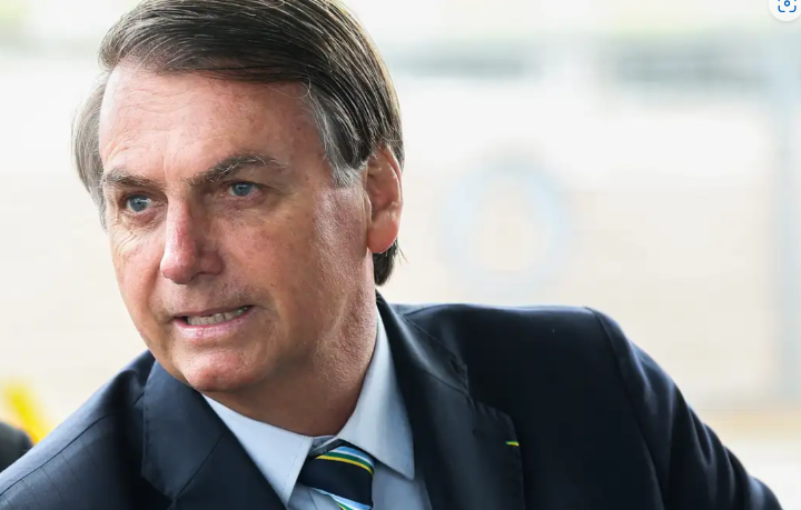 Bolsonaro lança pré-candidato e faz motociata em Aparecida de Goiânia