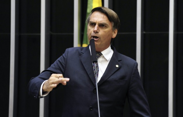Bolsonaro oferece vaga de vice na chapa ao PR
