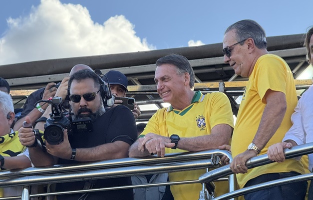 Bolsonaro participa de ato pela anistia do 8/1 em Brasília