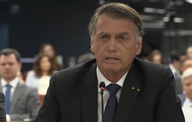 Bolsonaro se desculpa com Moraes por alegações de fraude nas urnas: 'Desabafo'