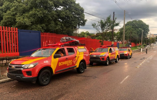 Bombeiros de Goiás chegam no RS para auxiliar operações de resgate