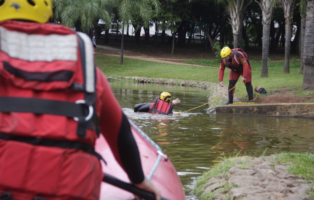 Bombeiros de Goiás lançam operação focada em desafios do período chuvoso