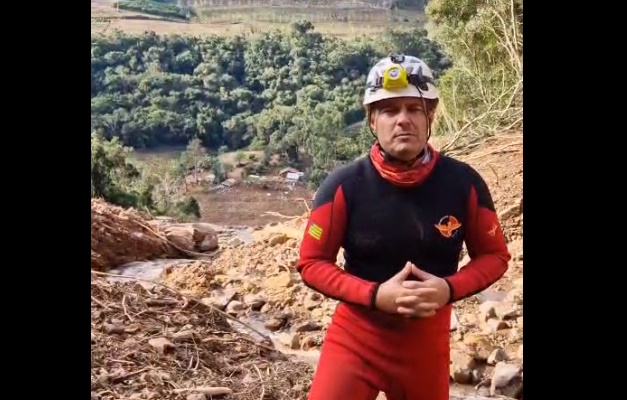 Bombeiros de Goiás no RS encontram corpo de idoso que estava desaparecido