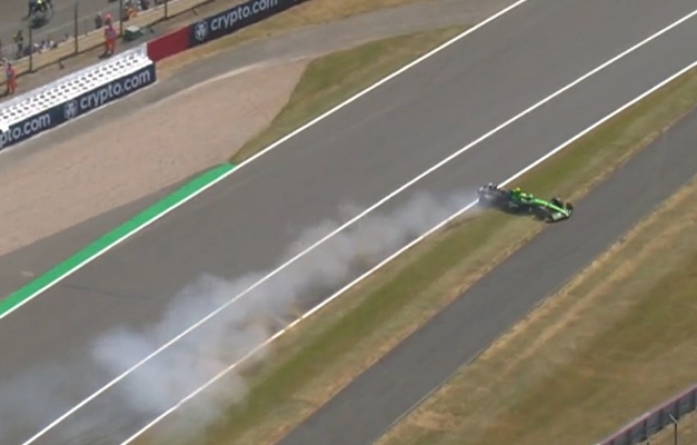 Bortoleto roda na pista e é o último no 1º treino do GP da Inglaterra de F-1