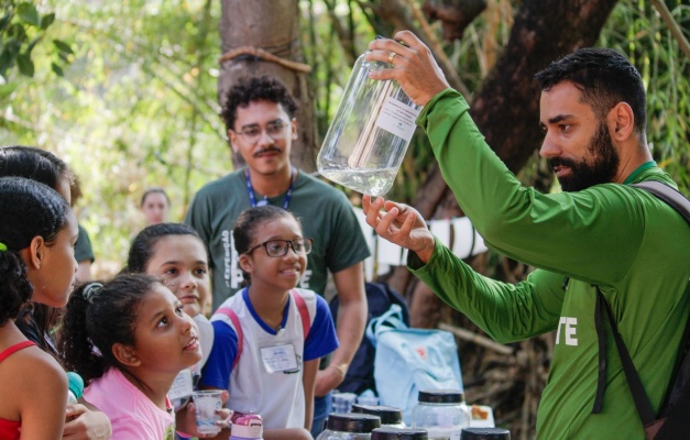 Bosque dos Buritis recebe atividades da Expedição do Rio Meia Ponte