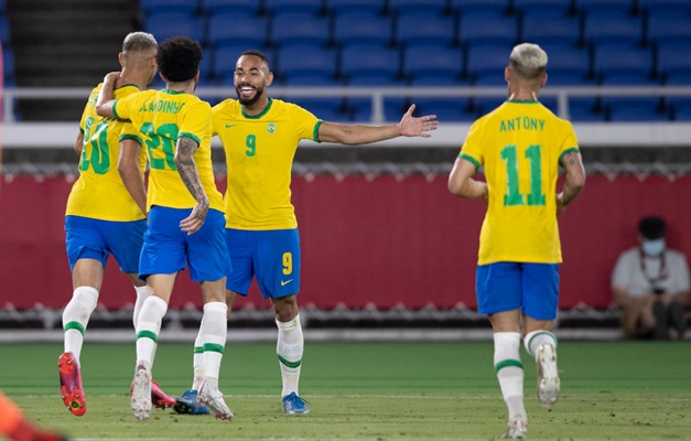 Brasil abre 3 a 0 e leva susto, mas vence Alemanha em estreia nas Olimpíadas