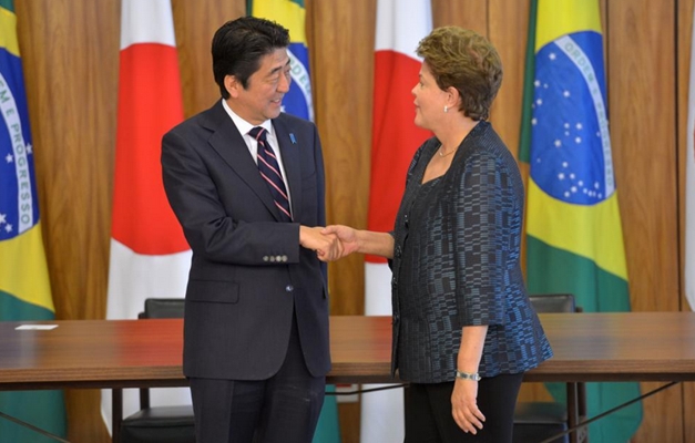 Em Brasília, Japão e Brasil firmam cinco acordos governamentais