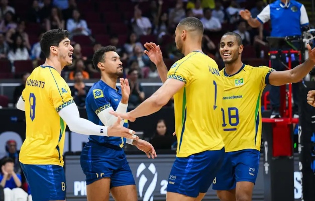 Brasil inicia campanha no Mundial de vôlei com vitória sobre a China