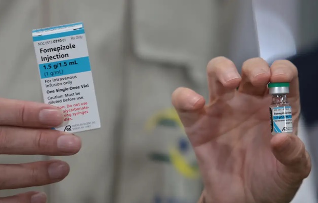 Brasil recebe 2,5 mil unidades de fomepizol, antídoto contra metanol