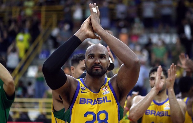 Brasil recebe Porto Rico e pode garantir vaga no Mundial de basquete