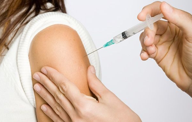 Brasil reduz mortalidade por hepatites com vacinação, mostra boletim