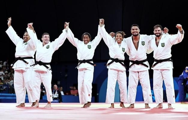 Brasil supera Itália no judô por equipes e fatura bronze na Olimpíada de Paris