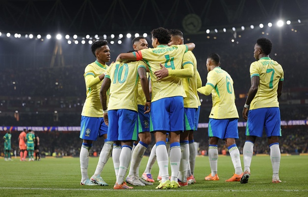 Brasil vence com facilidade e derruba invencibilidade do Senegal
