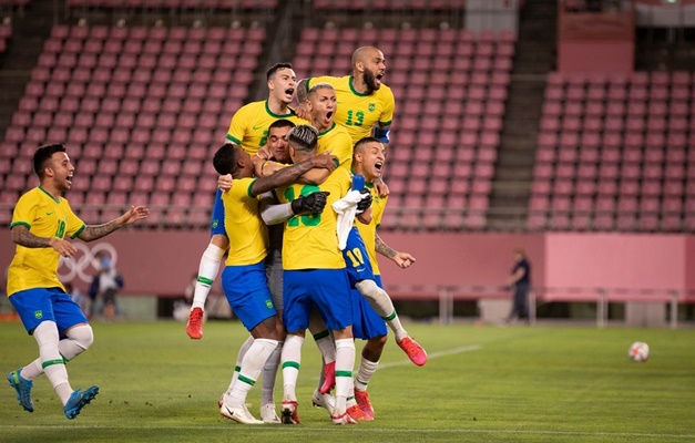 Brasil vence Espanha por 2 a 1 e conquista segundo ouro olímpico consecutivo