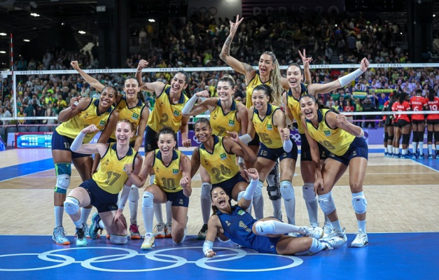 Brasil vence Japão por 3 a 0 no vôlei feminino