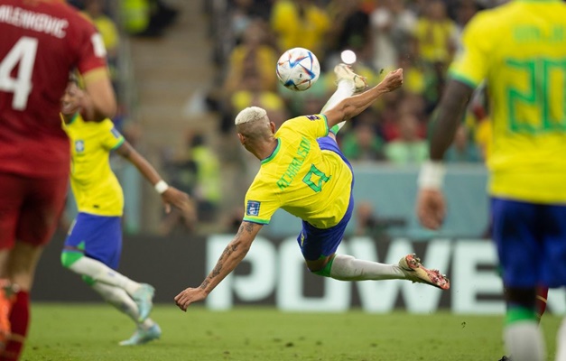 Brasil vence Sérvia por 2 a 0 em jogo de estreia na Copa do Catar -  @aredacao