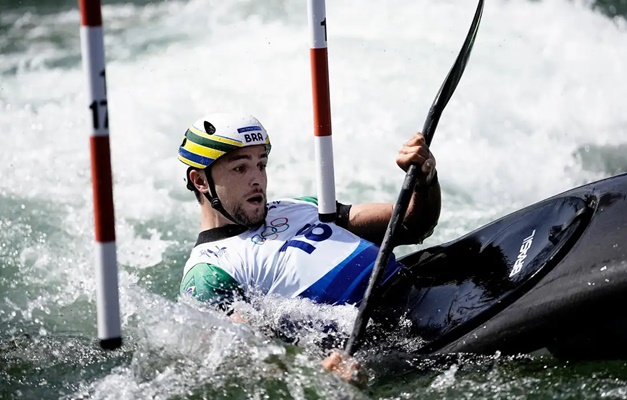 Brasileiros garantem vaga nas semifinais da canoagem slalom