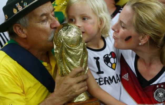 Brasileiros reforçam torcida alemã em decisão contra Argentina