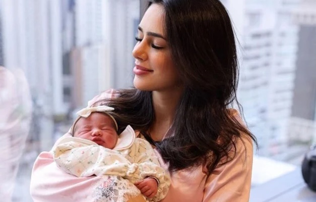 Bruna Biancardi recebe alta após nascimento de Mavie: 'Já estamos em casa'