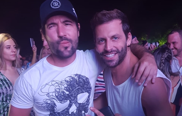 Bruno e Marrone abrem temporada 2018 do Deu Praia; veja como foi