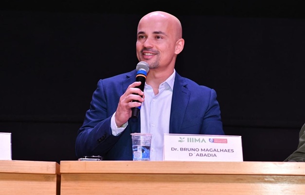 Bruno Magalhães D'Abadia assume presidência do Ipasgo Saúde