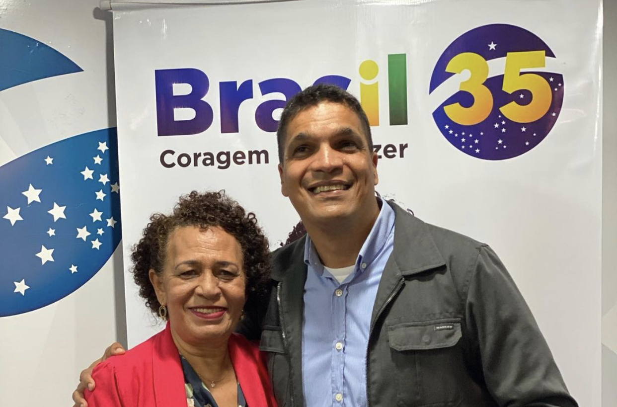Cabo Daciolo assina filiação ao Brasil 35 e diz que é candidato à Presidência