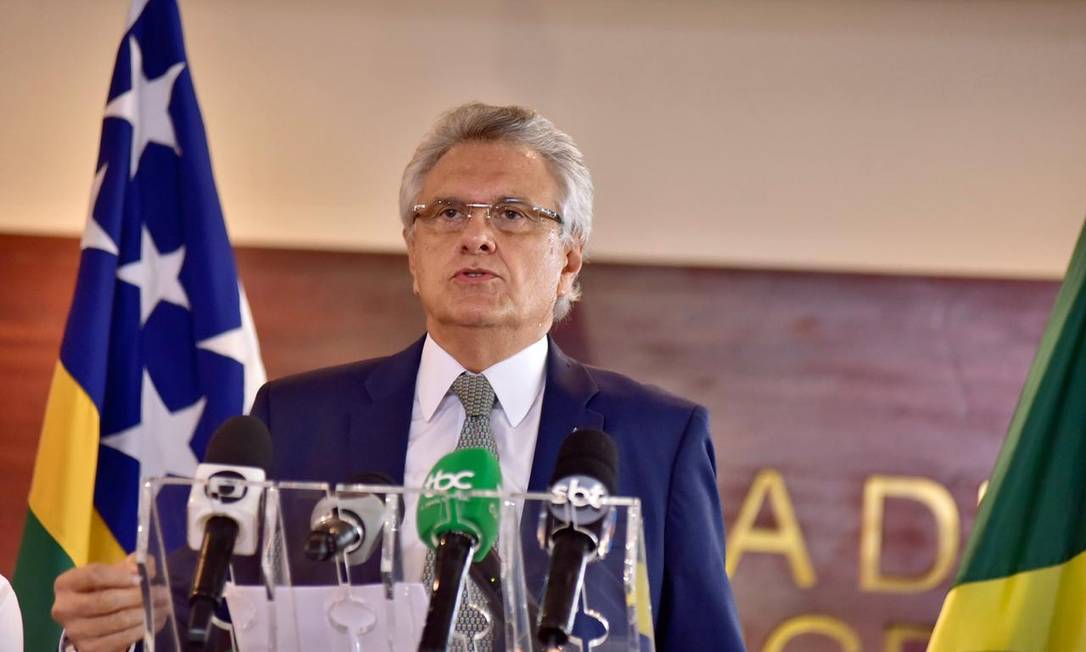 Caiado anuncia reajuste de 10,16% para servidores públicos de Goiás