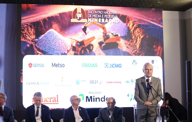 Caiado destaca potencial econômico da mineração em Goiás e promete avanços