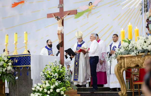 Caiado destaca protagonismo da Romaria do Muquém na missa em Niquelândia