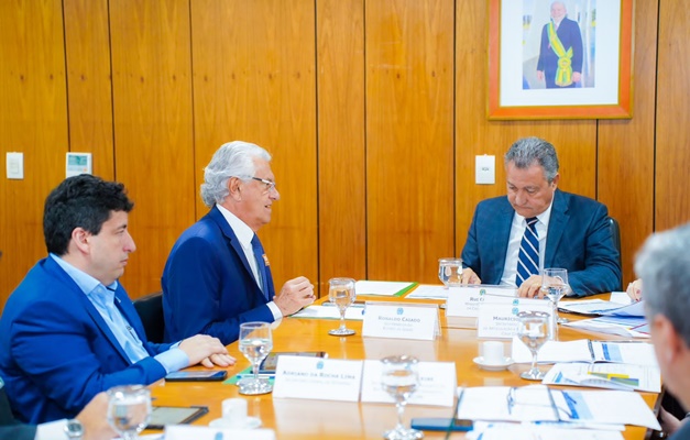 Caiado discute obras prioritárias para Goiás com ministro da Casa Civil