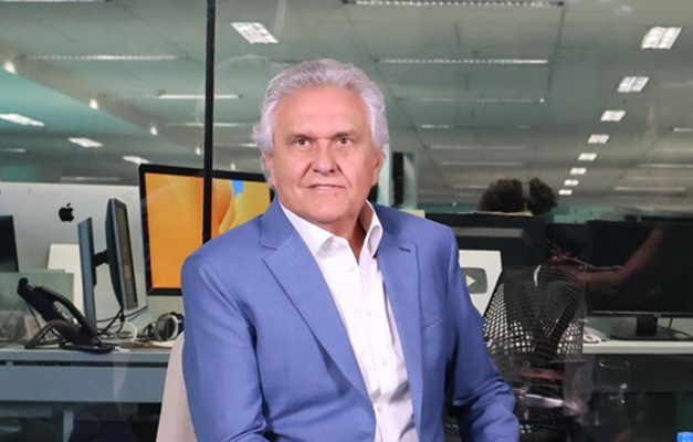 Caiado diz que fala de Carlos Bolsonaro sobre governadores foi desabafo 