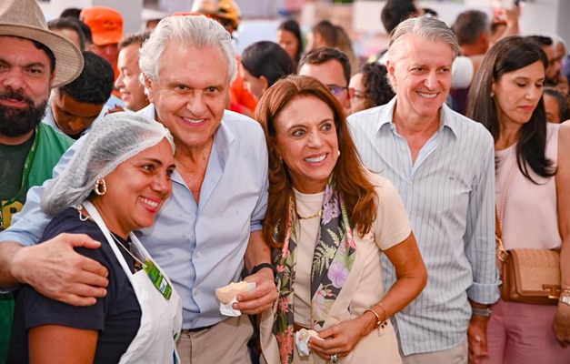 Caiado e Gracinha inauguram primeiro Mercadão Goiano em Águas Lindas 