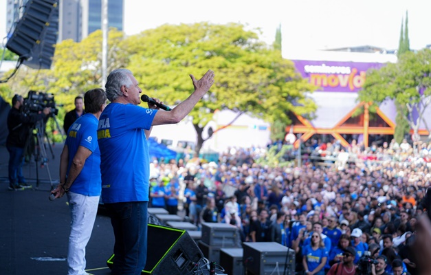 Caiado e Gracinha participam da Marcha para Jesus em São Paulo