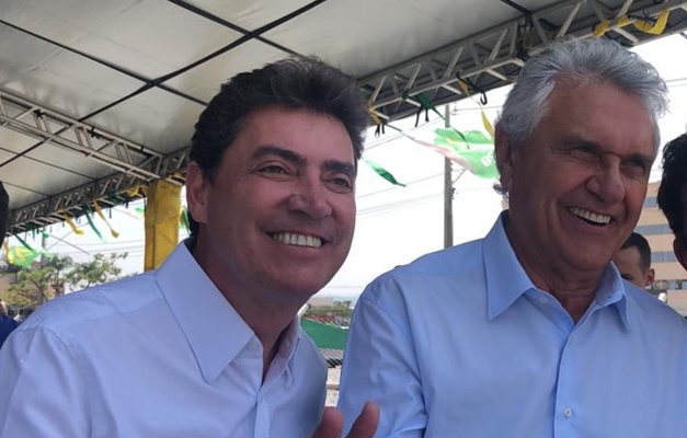 Caiado e Wilder Morais participam de Frente Pró-Bolsonaro em Goiânia 