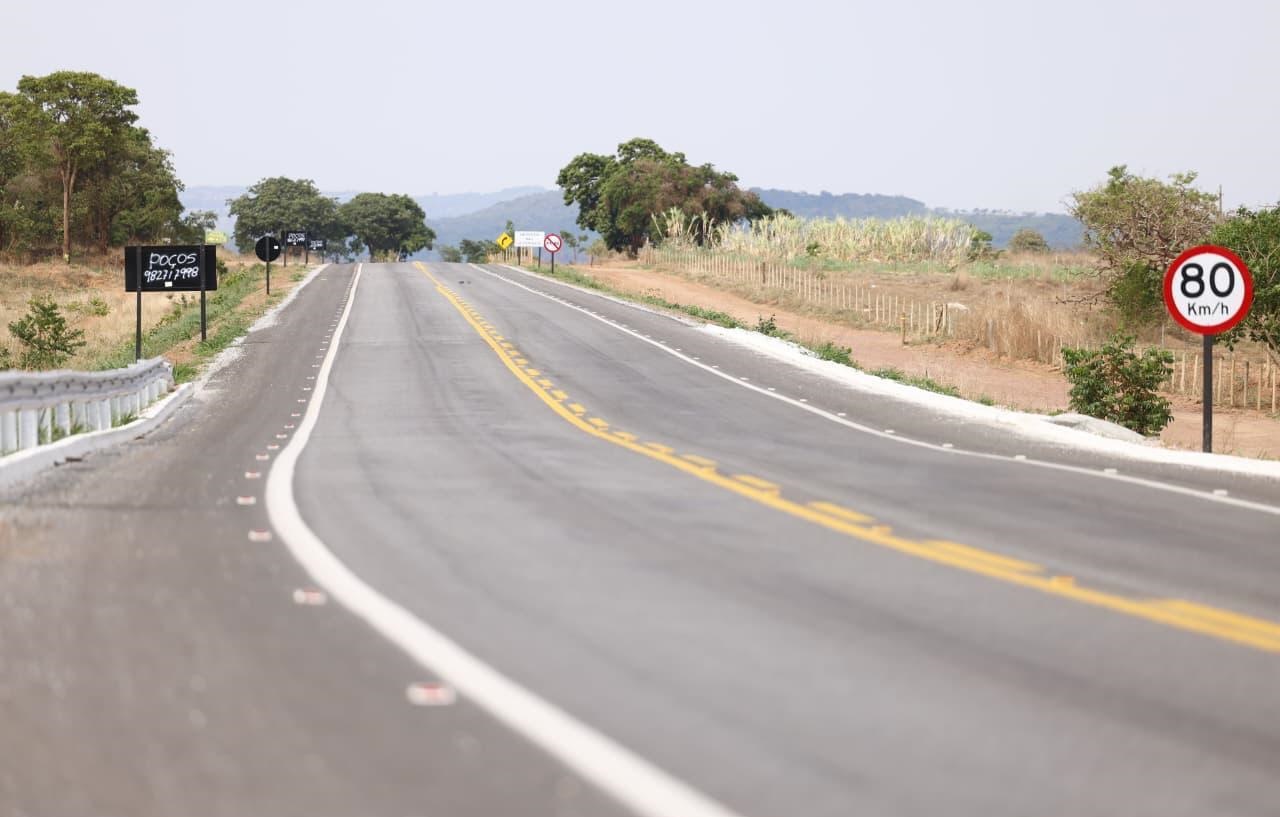 Caiado entrega pavimentação da GO-319 e reforça modernização das rodovias
