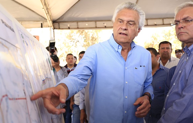 Caiado inaugura asfalto na GO-230, na região de Matrinchã