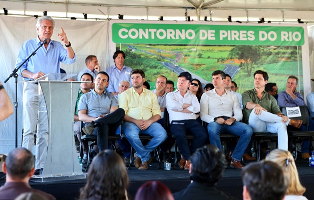 Caiado inaugura contorno viário Oeste da GO-330, em Pires do Rio