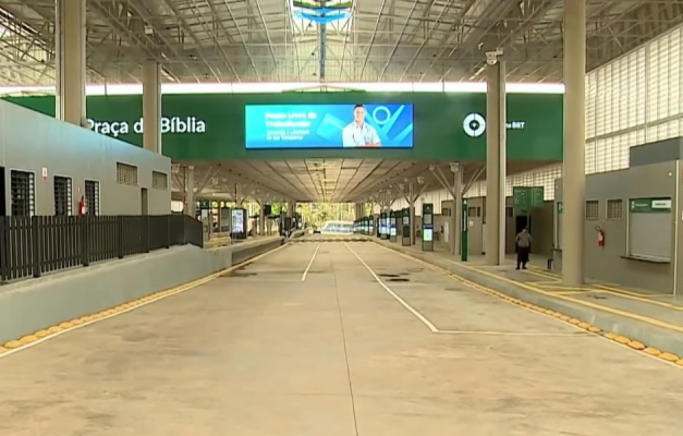 Caiado inaugura Terminal Praça da Bíblia e entrega novos ônibus em Goiânia