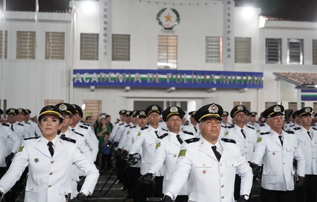Caiado participa de celebração dos 164 anos da Polícia Militar de Goiás